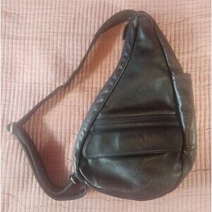 Ameribag Healthy Back Bag Black‎ Leather Classic Sling Shoulder Backpack
